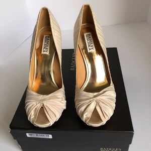 Badgley Mischika Peep-toe Heels